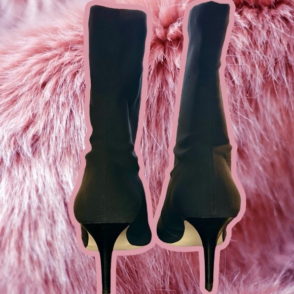 NWT Stuart Weitzman Black Micro Axiom Stretch Knit Ankle
Booties Size 11.5 - Picture 10 of 16